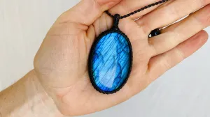 Labradorite Pendant Necklace. 0204